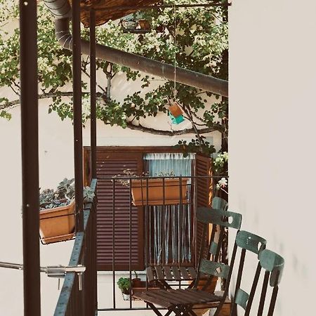 Casa Lobe - Charming Apartment In Village Centre La Morra Exterior foto