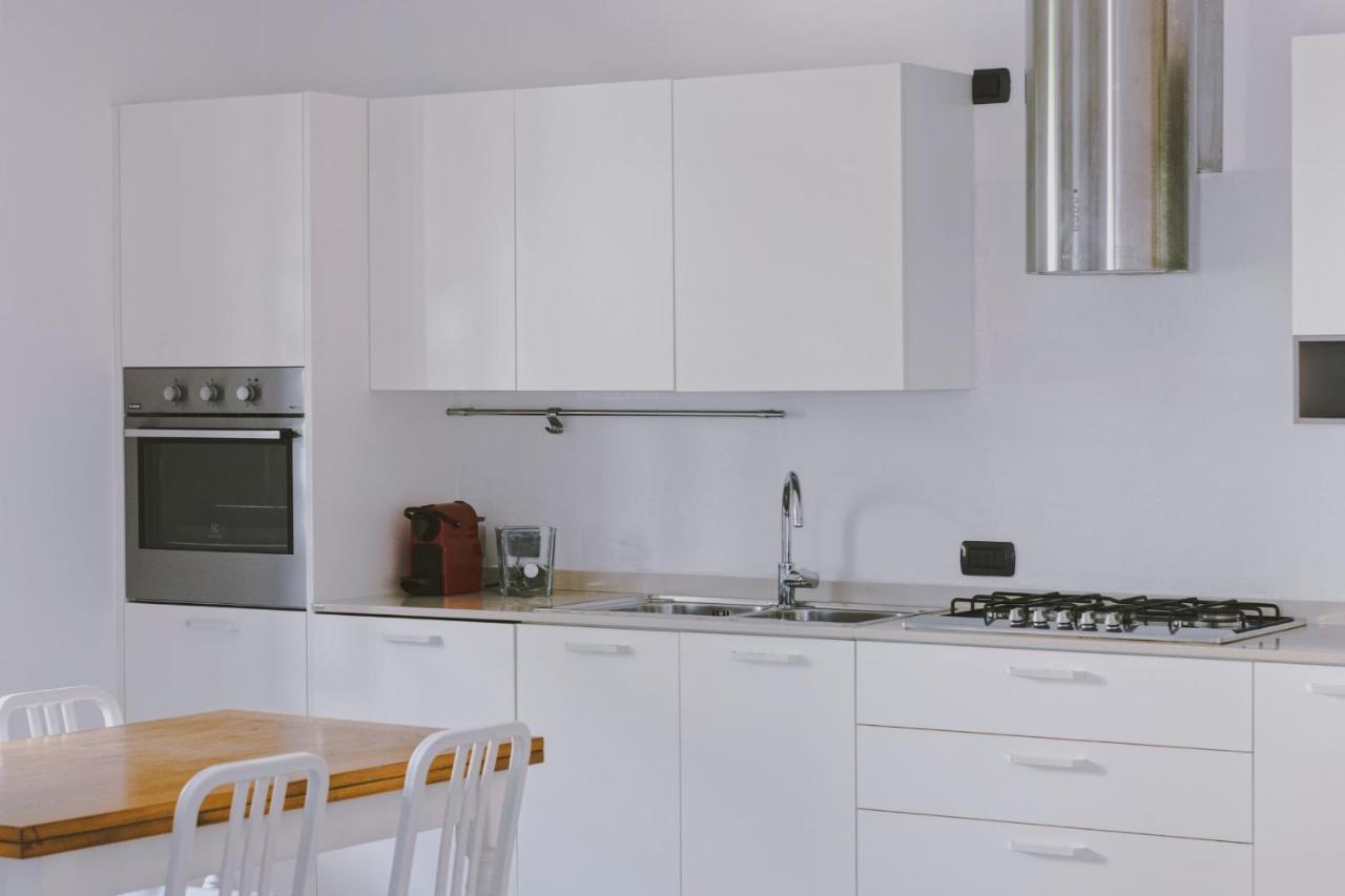 Casa Lobe - Charming Apartment In Village Centre La Morra Exterior foto